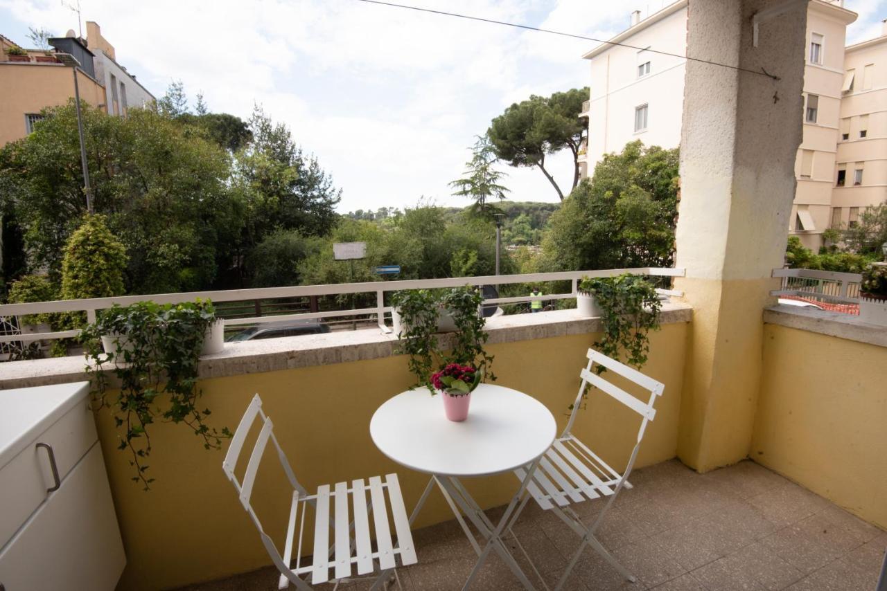 Appartamento Luminoso con vista su Villa Ada Roma Esterno foto